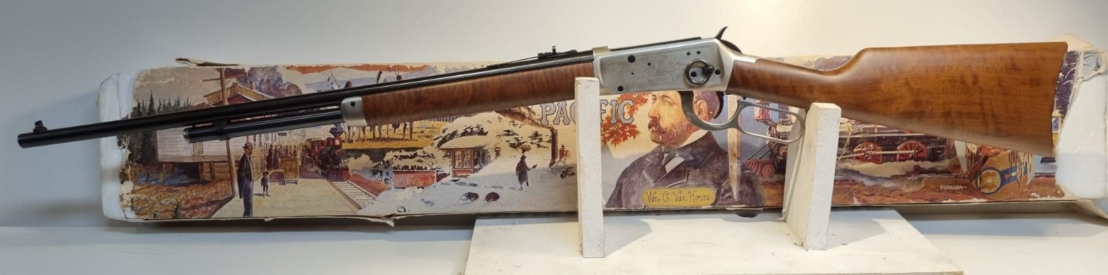 CARABINA A LEVA - MARCA WINCHESTER - MODELLO 1894 CANADIAN PACIFIC RAILWAY - CALIBRO 32 WIN. SPL. 1153