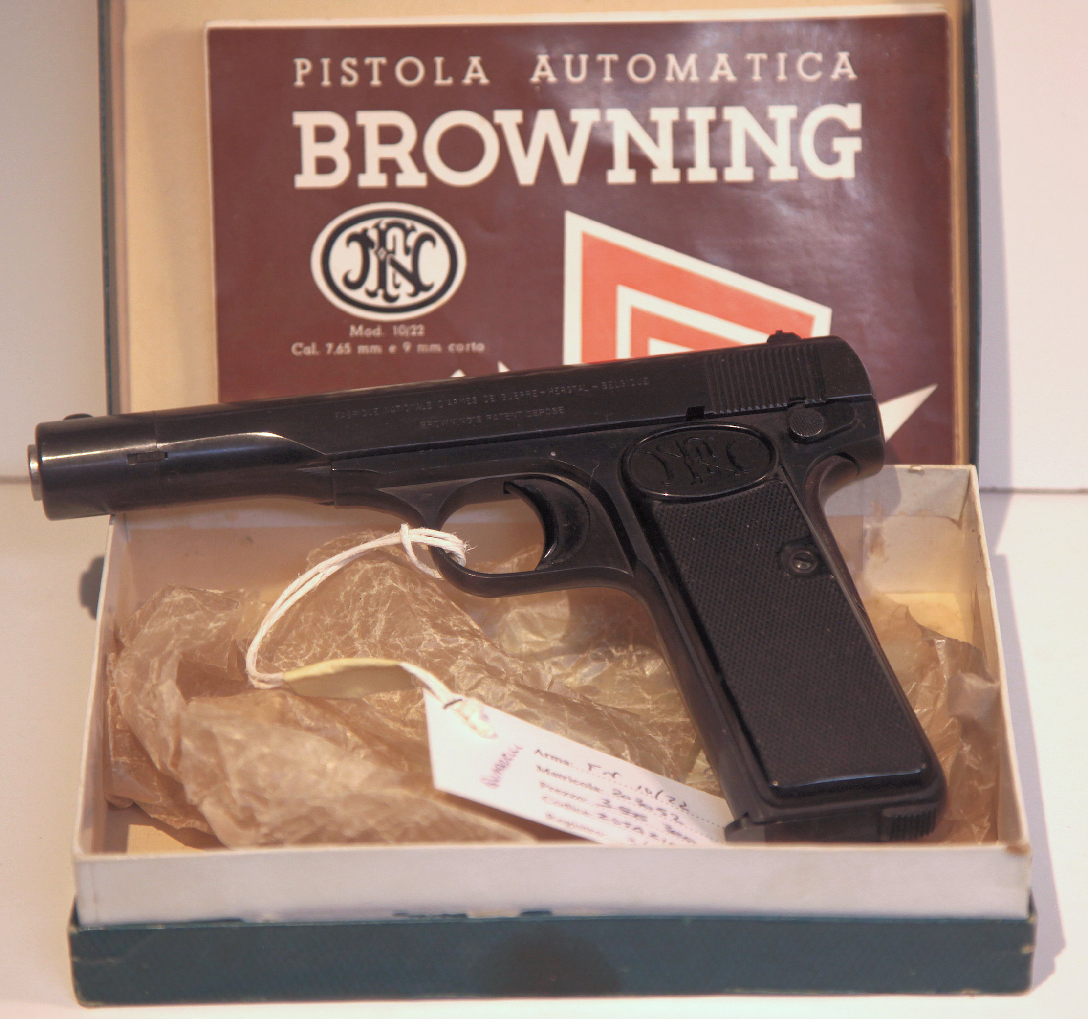 PISTOLA SEMIAUTOMATICA - MARCA FABRIQUE NATIONALE - MODELLO 10/22 - CALIBRO 7,65 Browning / 32 ACP 1211