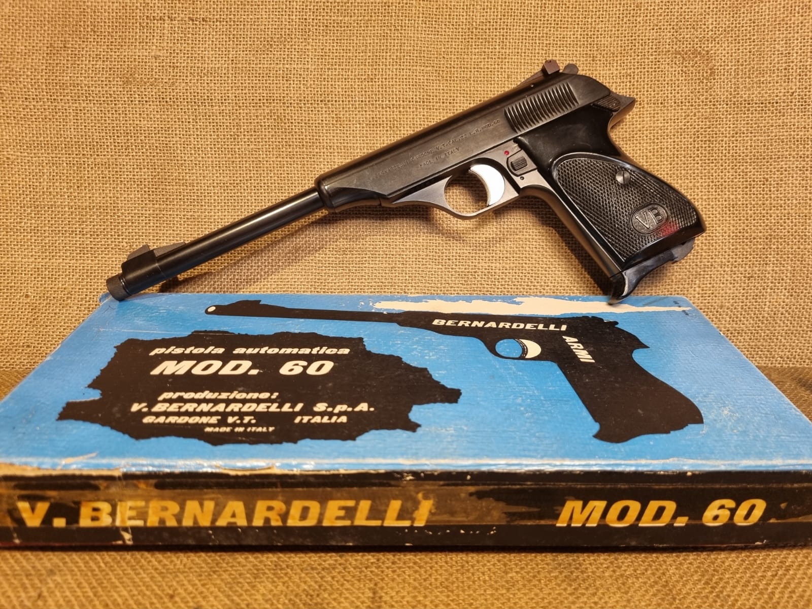 PISTOLA SEMIAUTOMATICA - MARCA BERNARDELLI - MODELLO 60 - CALIBRO 22 LR 2245