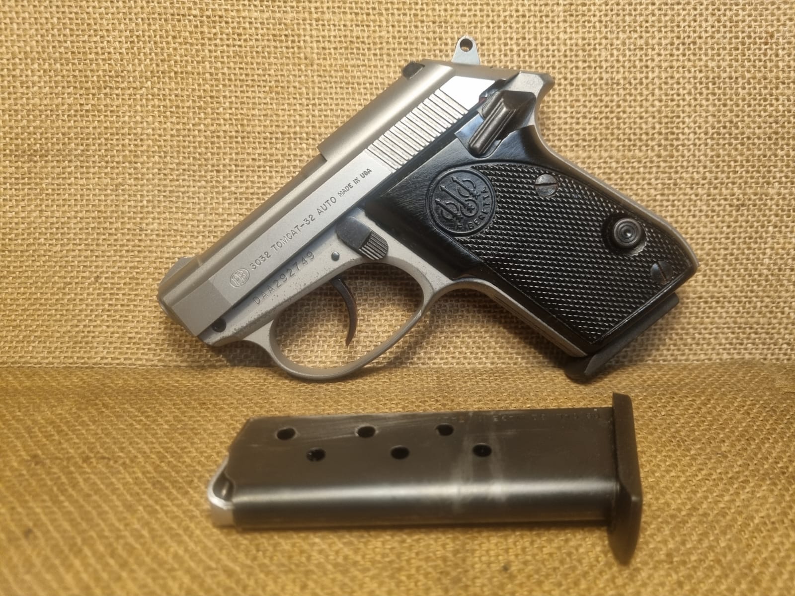 PISTOLA SEMIAUTOMATICA - MARCA BERETTA - MODELLO 3032 TOMCAT - CALIBRO 7,65 Browning / 32 ACP 2267