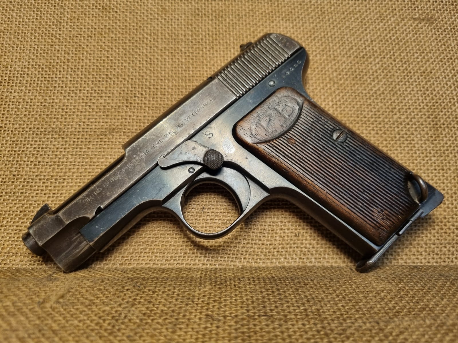 PISTOLA SEMIAUTOMATICA - MARCA BERETTA - MODELLO 1915/17 - CALIBRO 7,65 Browning / 32 ACP 2422