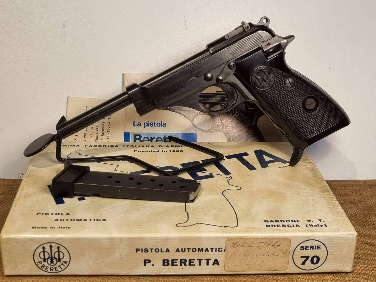 PISTOLA SPORTIVA - MARCA BERETTA - MODELLO 100 - CALIBRO 7,65 Browning / 32 ACP 2679
