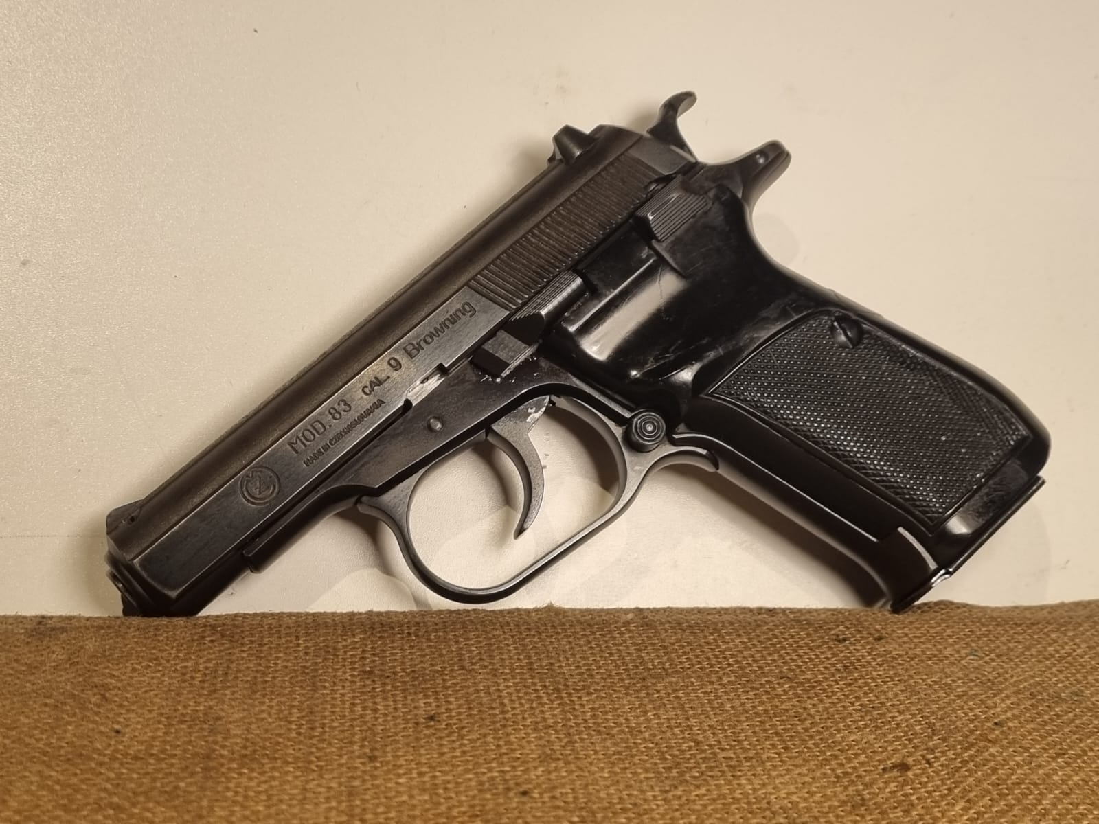 PISTOLA SEMIAUTOMATICA - MARCA CZ - MODELLO 83 - CALIBRO 9 CORTO - 9X17 2964