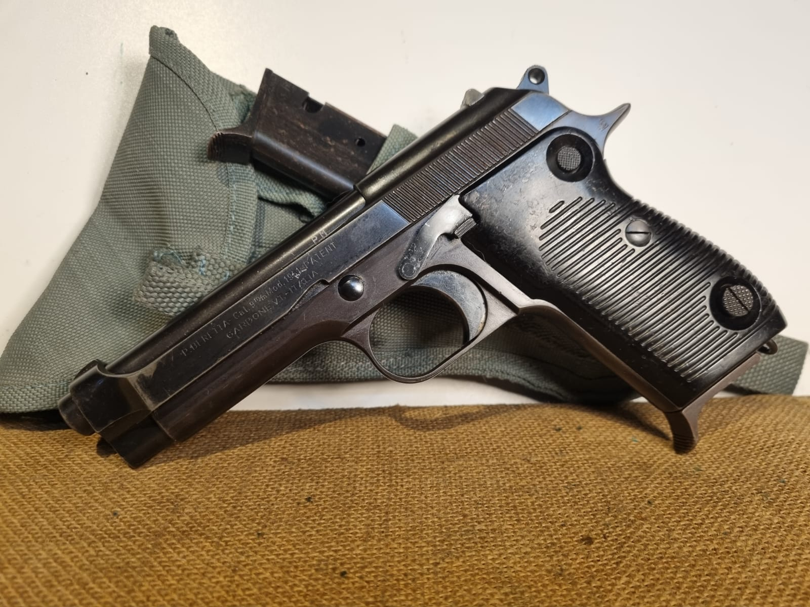 PISTOLA SEMIAUTOMATICA - MARCA BERETTA - MODELLO 1951 PS - CALIBRO 9X19 2986