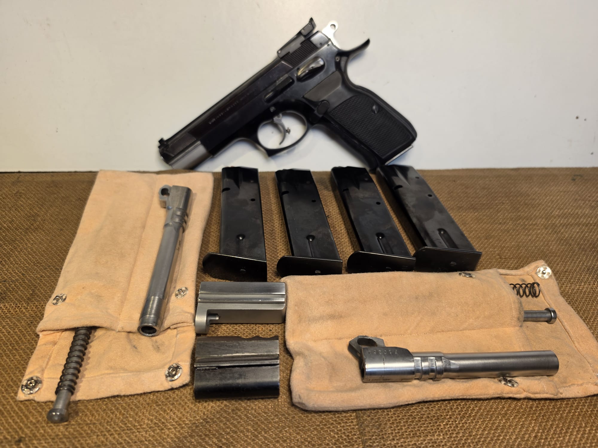 PISTOLA SEMIAUTOMATICA - MARCA TANFOGLIO - MODELLO GT 21 PITBULL - CALIBRO 41 AE 3565