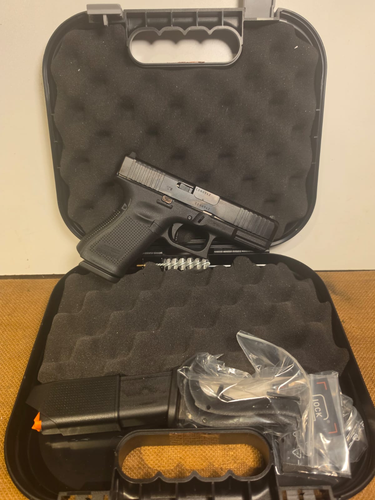 PISTOLA SEMIAUTOMATICA - MARCA GLOCK - MODELLO 19 GEN 5 MOS - CALIBRO 9X19 3810
