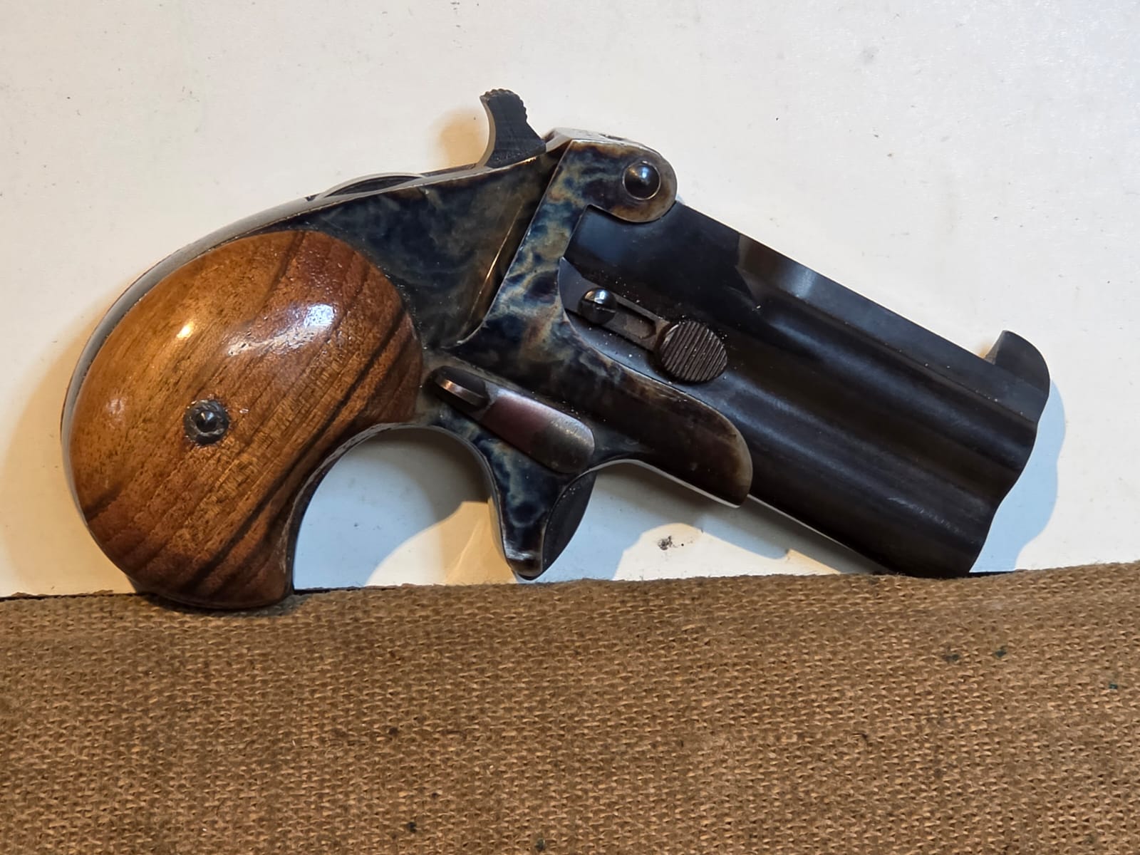 PISTOLA A DUE CANNE - MARCA UBERTI - MODELLO DERRINGER MAVERICK - CALIBRO 357 Magnum 3927