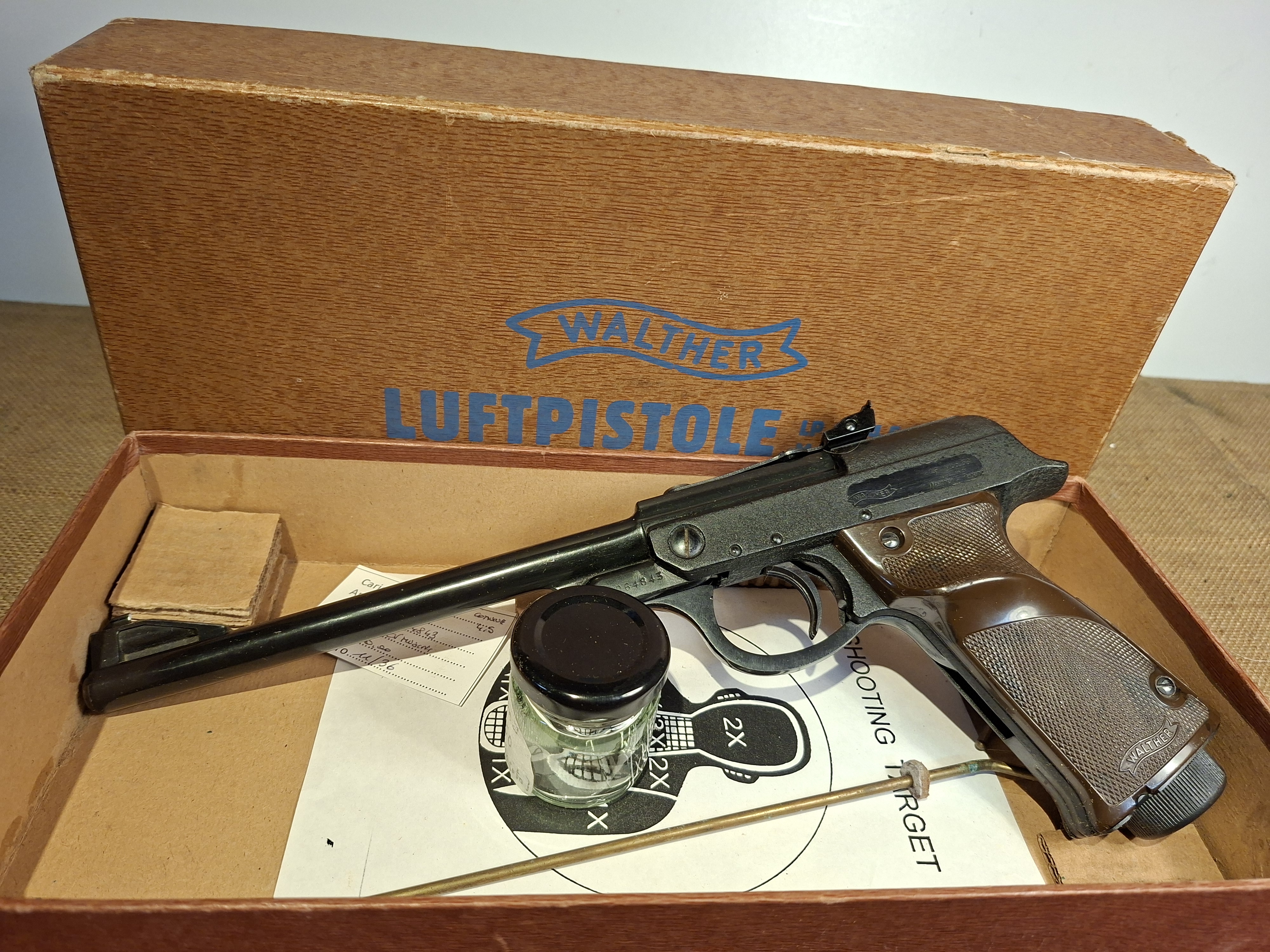 PISTOLA SPORTIVA - MARCA WALTHER - MODELLO LP53 - CALIBRO 4,5 4223