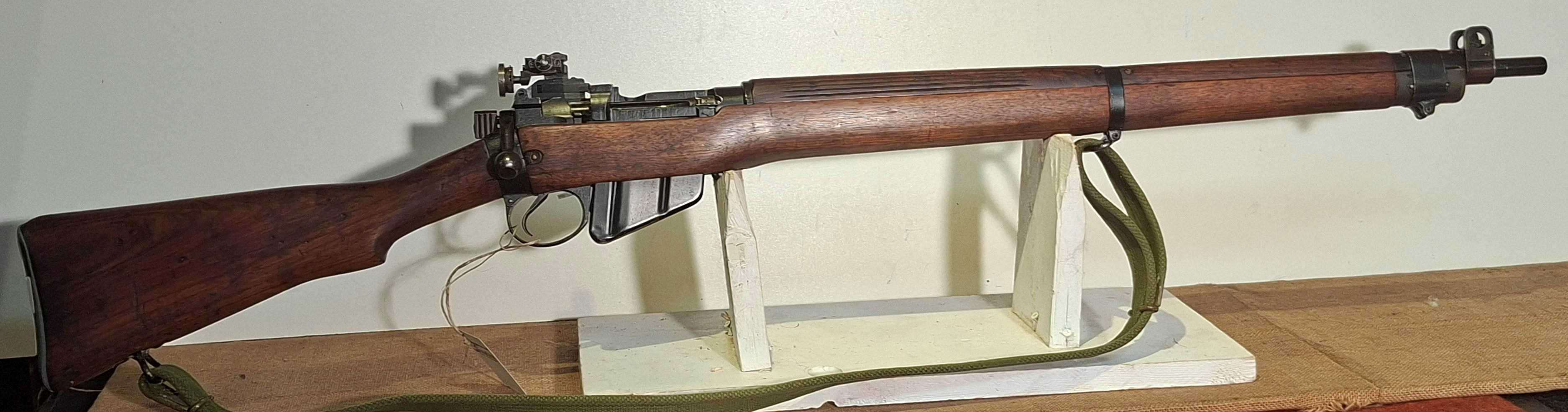 CARABINA AD OTTURATORE - MARCA ENFIELD - MODELLO N.4 MK.1 - CALIBRO 303 British 4299