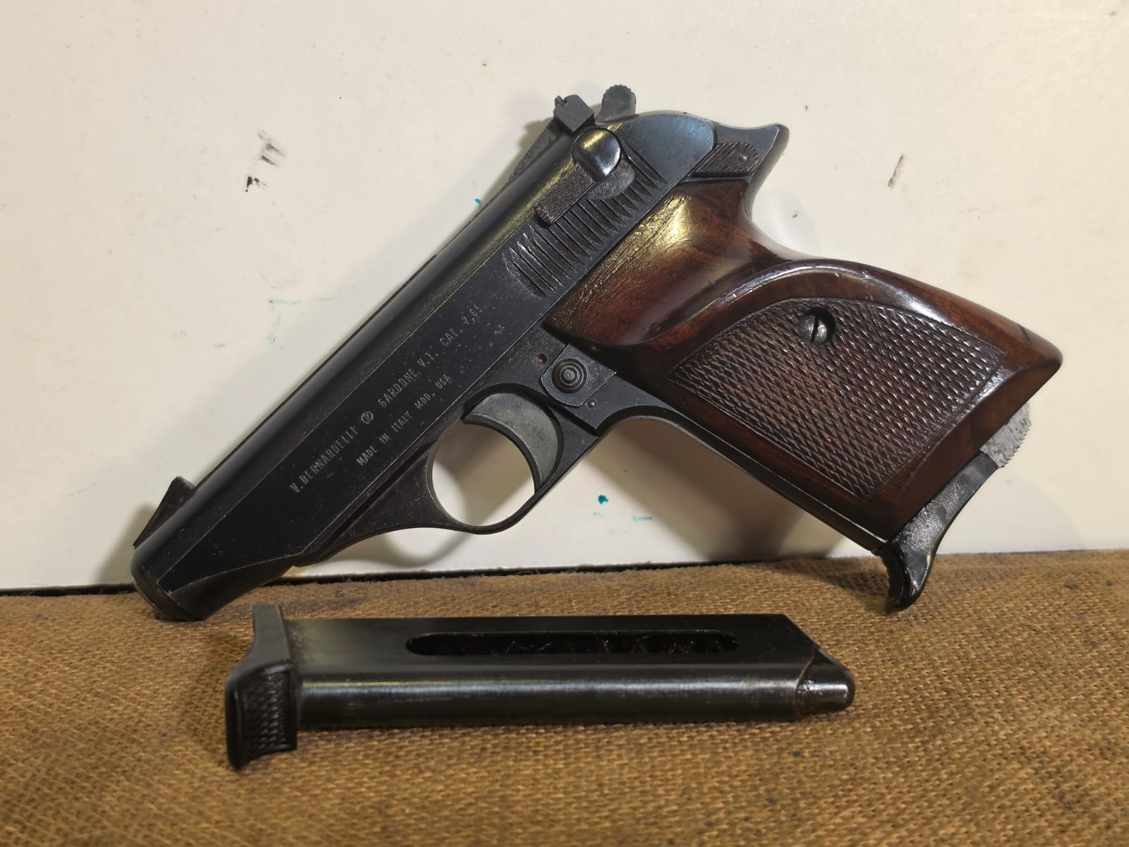 PISTOLA SEMIAUTOMATICA - MARCA BERNARDELLI - MODELLO 60 TARGET - CALIBRO 7,65 BROWNING 4393